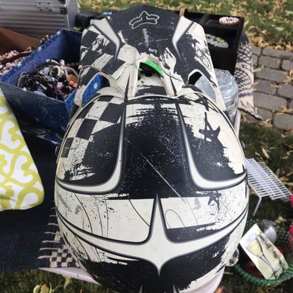 ❌SOLD❌EUC FOX dirt bike helmet - Picture 3 of 4